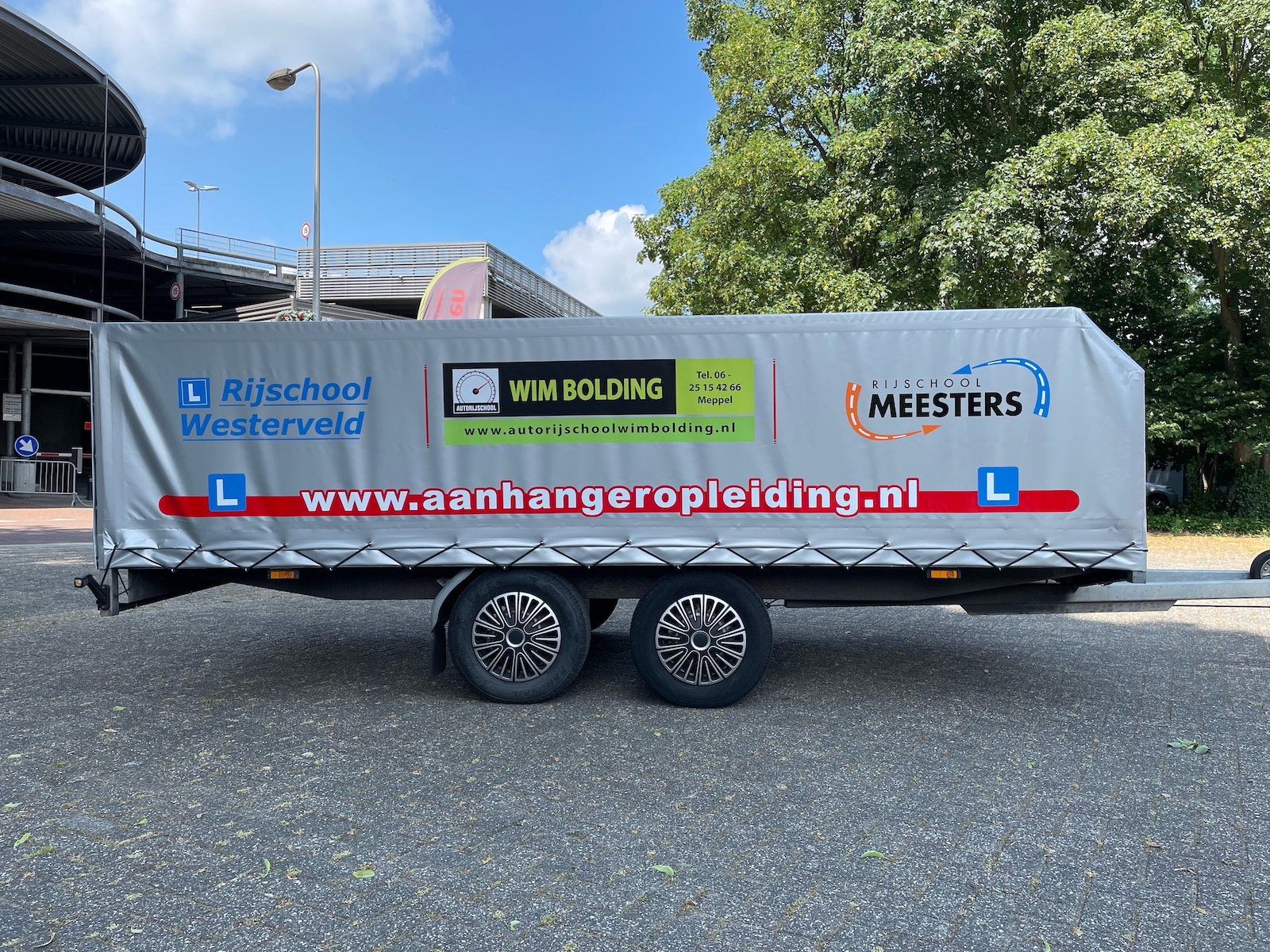 Trailer